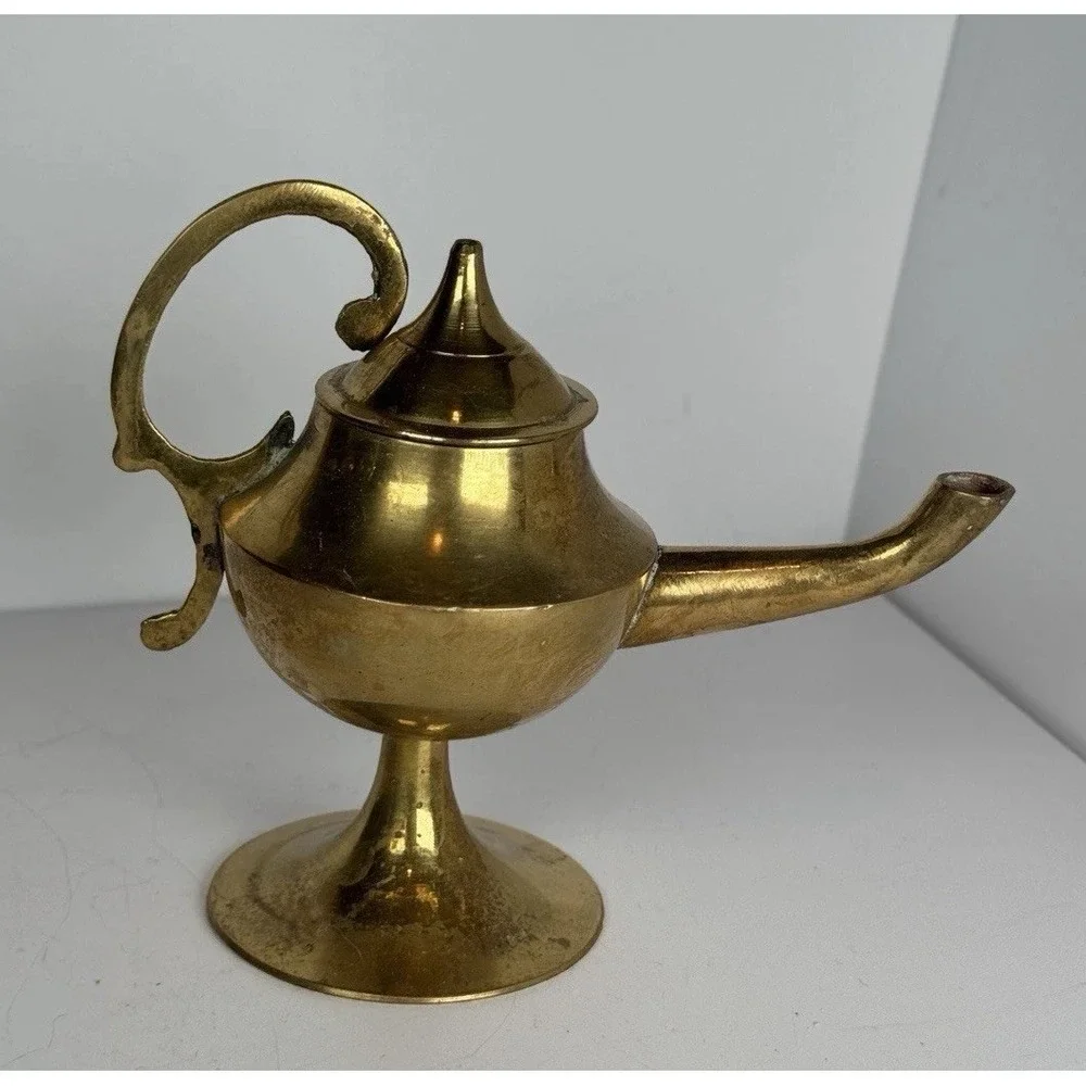 VTG Enesco Imports Brass Genie Lamp Oil Lamp Made In India Aladdin Style Decor